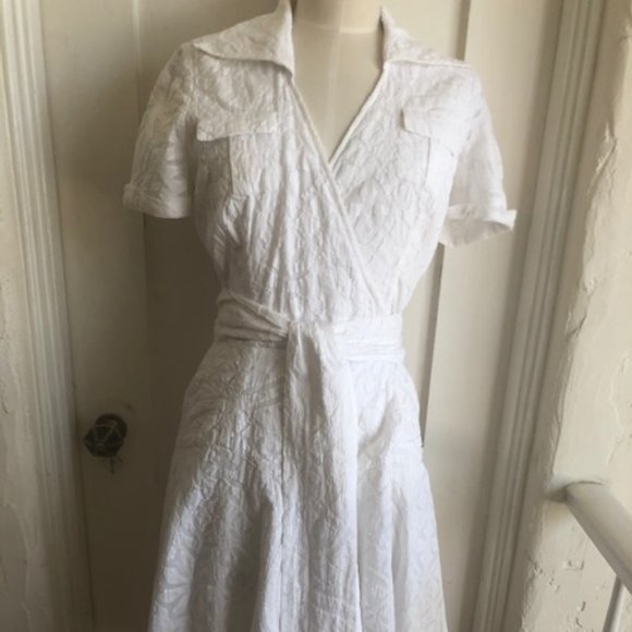 DVF WHITE COTTON APPLIQUE FAUX WRAP "TAFT" DRESS - Picture 5 of 9